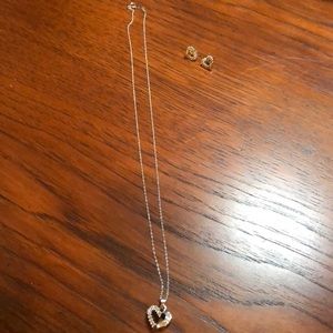 Earring and necklace set